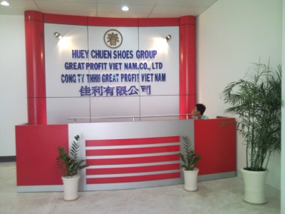 Quầy tiếp tân 90